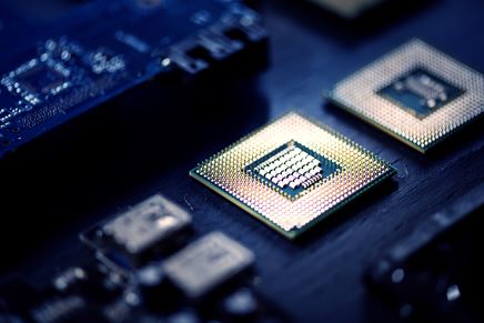 AI算力需求激增，电网设备行业迎来发展新机遇